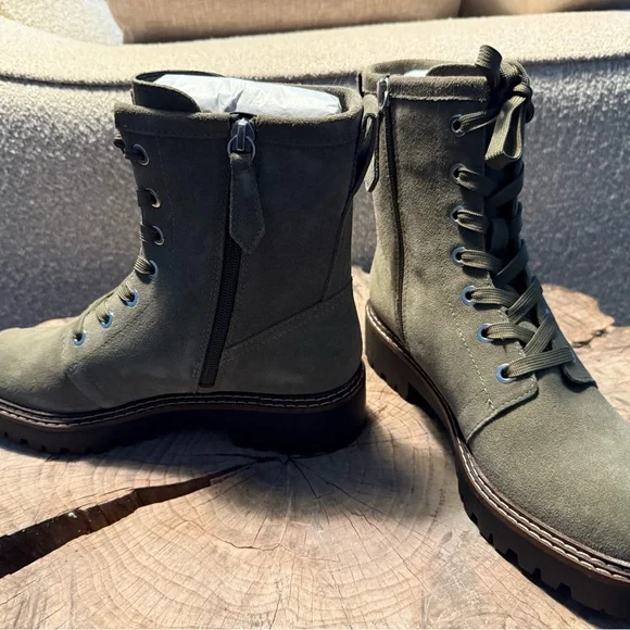 NWT! Size 7 Nordstrom Moonie water resistant suede combat boots - Picture 2 of 4